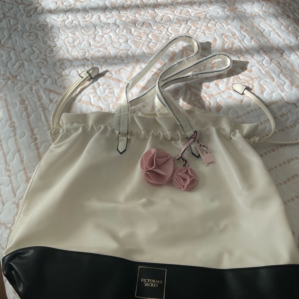 Victoria Secret sport bag new with tags